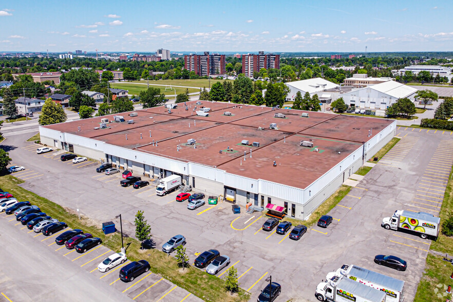 2070-2092 Walkley Rd, Ottawa, ON à louer - Photo de l’immeuble – Image 3 sur 3