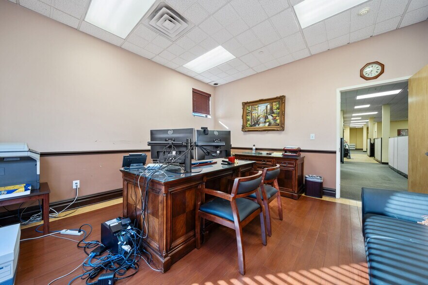 2535 John F Kennedy Blvd, Jersey City, NJ à louer - Photo de l’immeuble – Image 3 sur 37