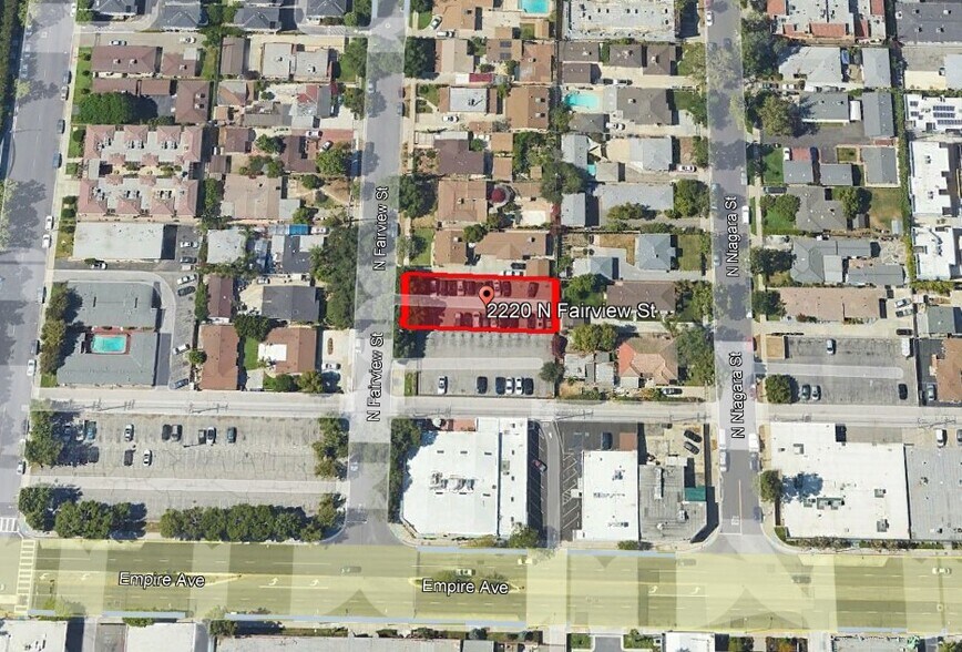 2220 Fairview st, Burbank, CA à vendre - Photo de l’immeuble – Image 2 sur 2