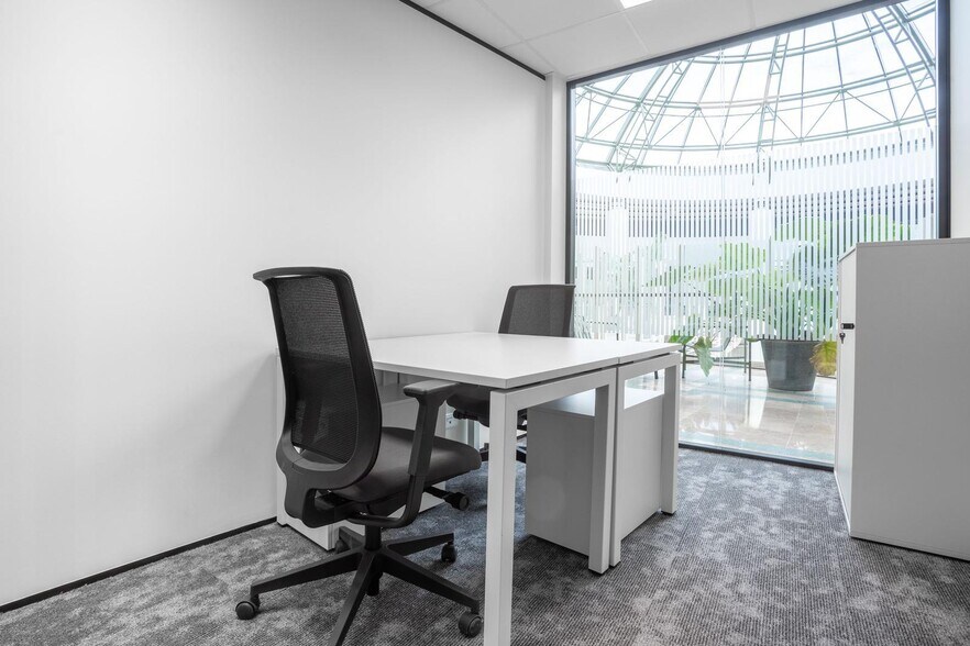 Bureau dans Bordeaux à louer - Photo intérieure – Image 2 sur 5