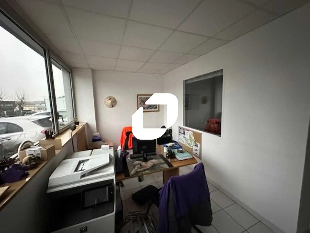 Local d’activités dans Saint-Brice-sous-Forêt à louer Photo de l’immeuble– Image 1 sur 15