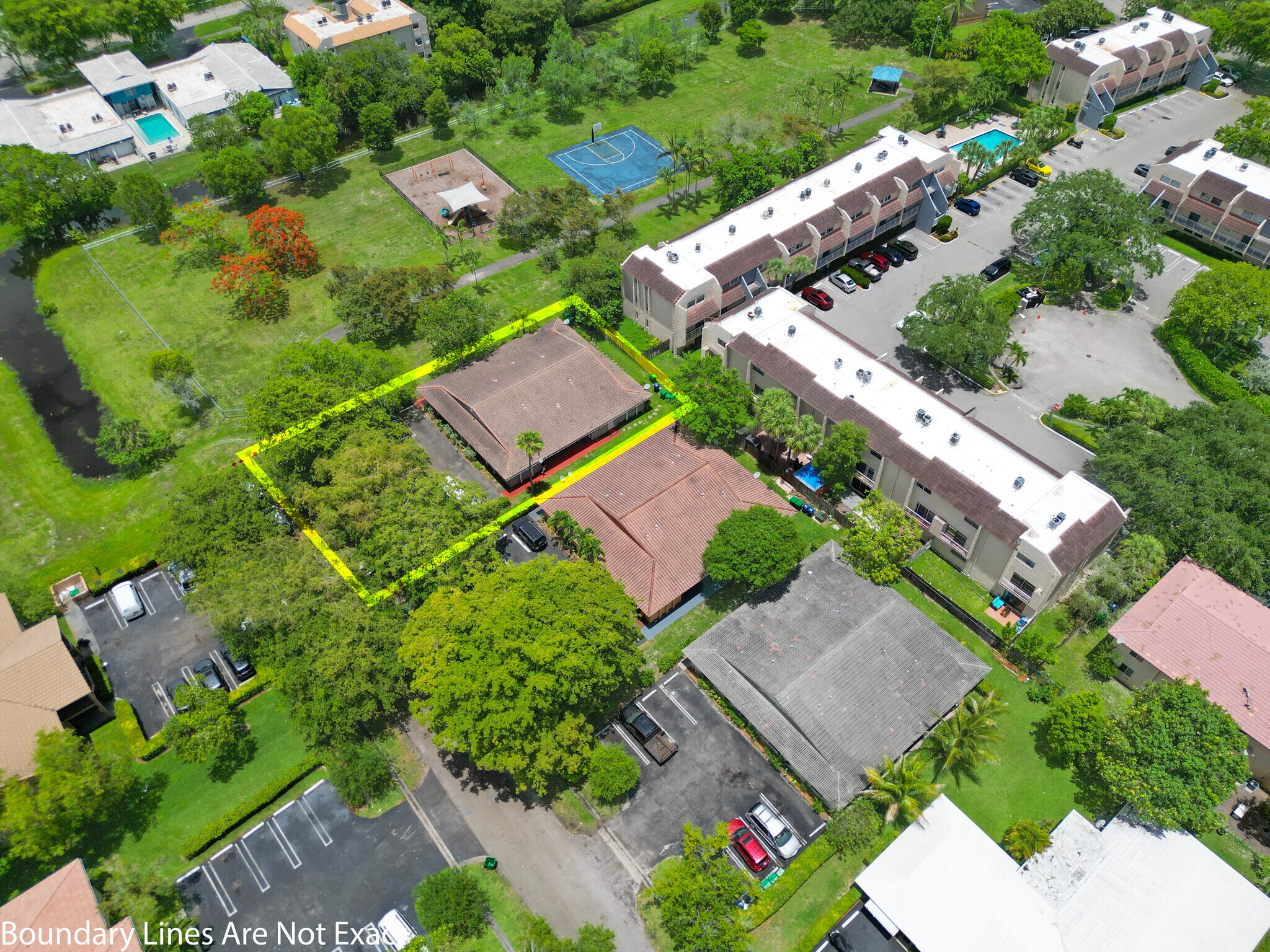 3775 NW 116th Ter, Coral Springs, FL à vendre Photo de l’immeuble– Image 1 sur 59