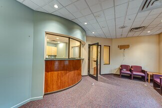 Plus de détails pour 63 Eastport Manor Rd, Eastport, NY - Bureau à vendre