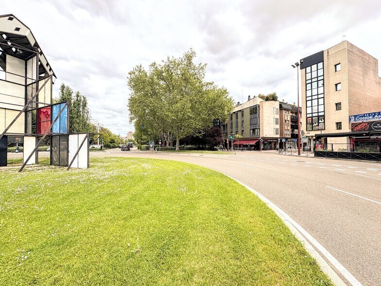 Paseo de Zorrilla, 127, Valladolid, Valladolid à vendre - Photo de l’immeuble – Image 2 sur 29