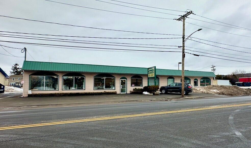 218 S Caroline St, Herkimer, NY à vendre - Photo de l’immeuble – Image 2 sur 8