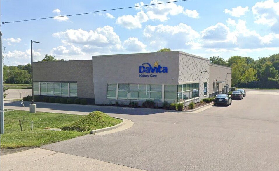 13015 New Halls Ferry Rd, Florissant, MO à vendre - Photo de l’immeuble – Image 2 sur 2