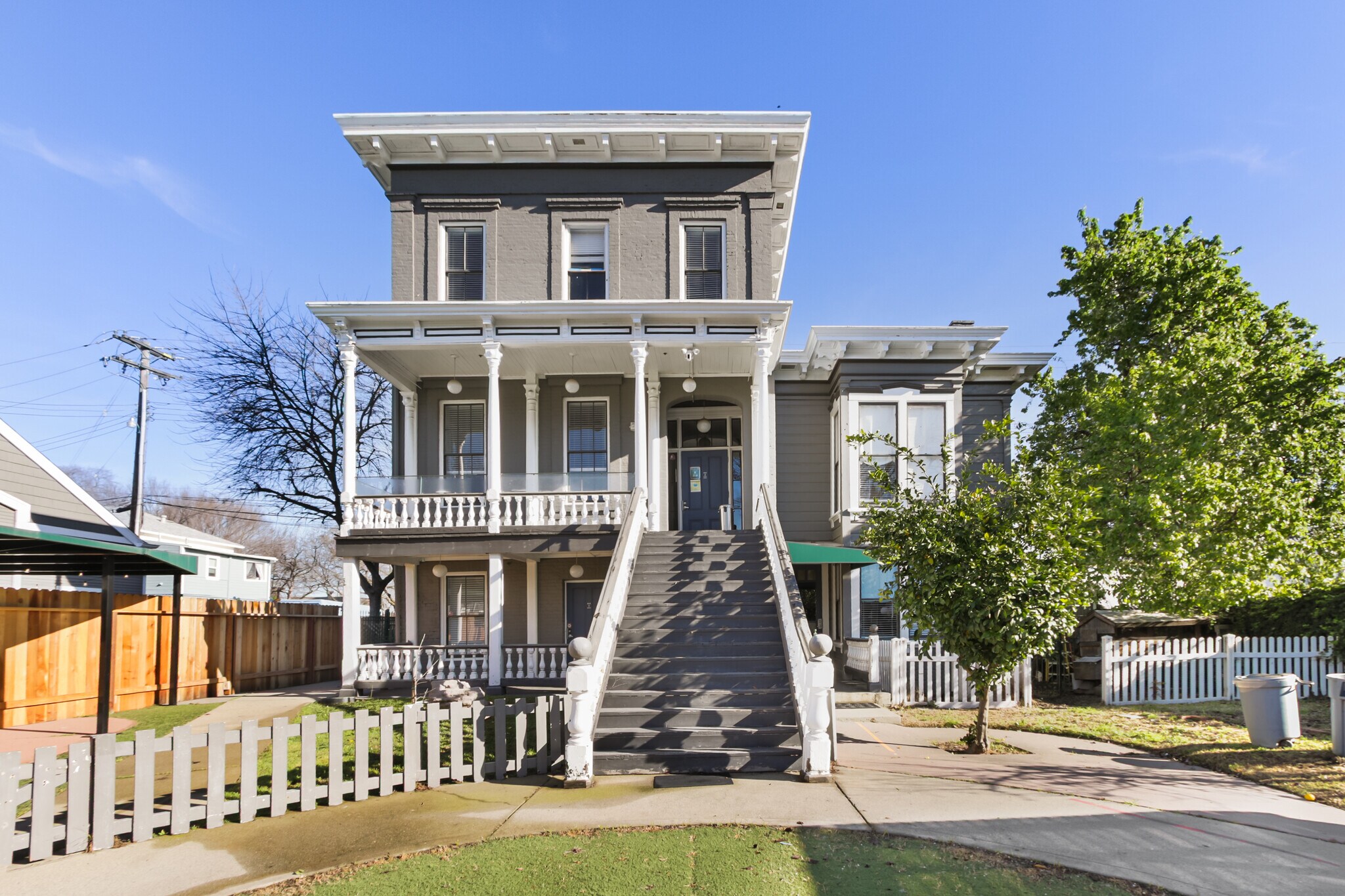 1111-1123 D St, Sacramento, CA à vendre Photo principale– Image 1 sur 88