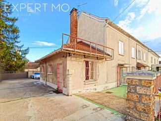 Plus de détails pour Local d'activités à louer