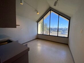 1421 Oakdale Rd, Modesto, CA à louer Photo intérieure– Image 2 sur 15