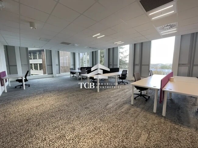 Plus de détails pour Bureau à louer