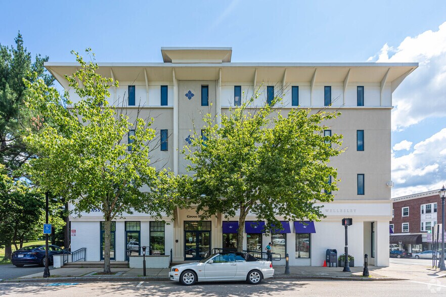 8 Grove St, Wellesley, MA à louer - Photo de l’immeuble – Image 3 sur 4