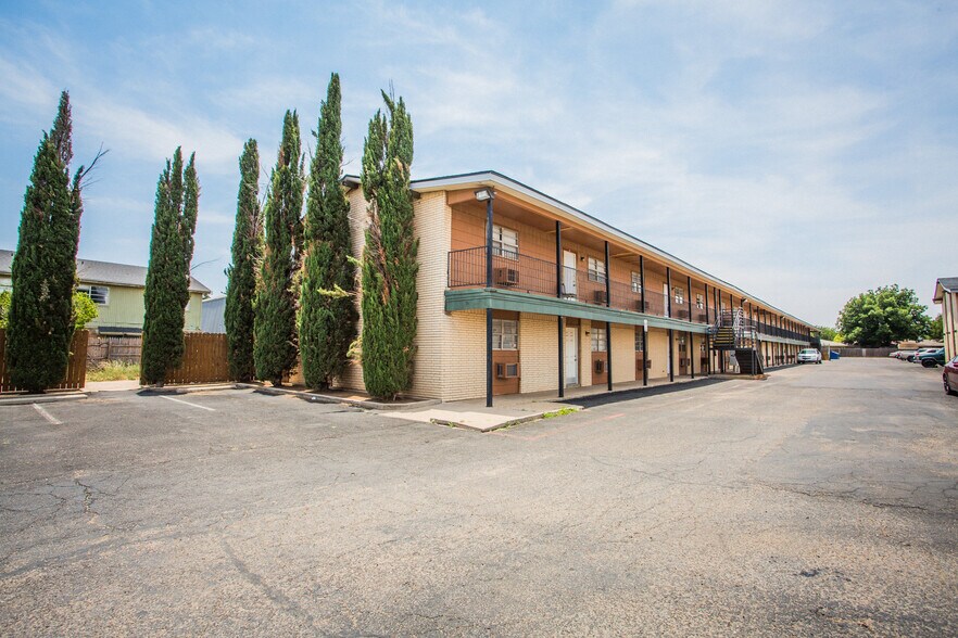 7410 Quaker Ave, Lubbock, TX à vendre - Photo de l’immeuble – Image 1 sur 46