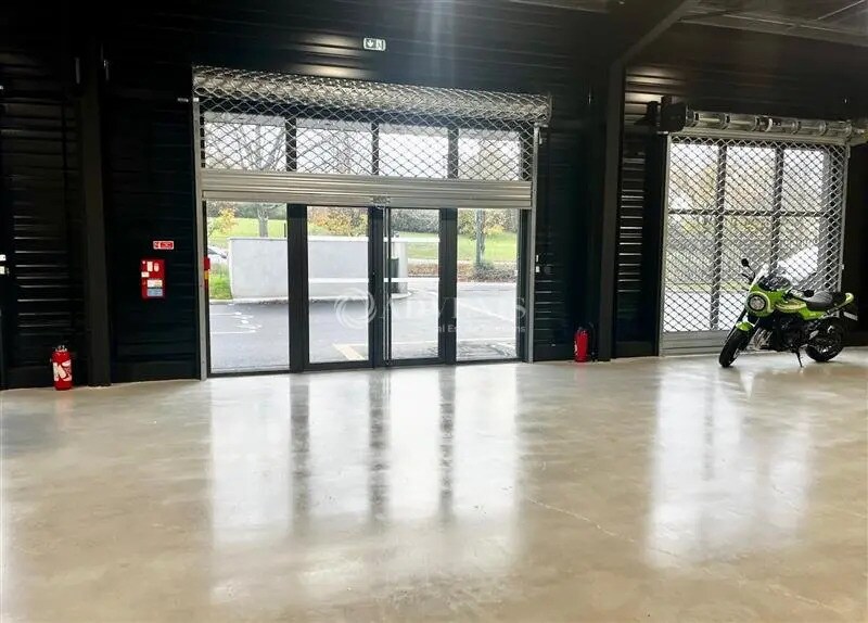 Local commercial dans Saint-Cyr-sur-Loire à louer - Photo intérieure – Image 2 sur 5