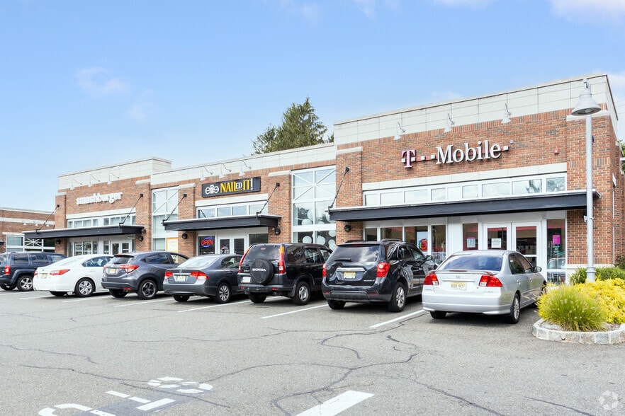 15 Bloomfield Ave, Montclair, NJ à louer - Photo principale – Image 2 sur 2