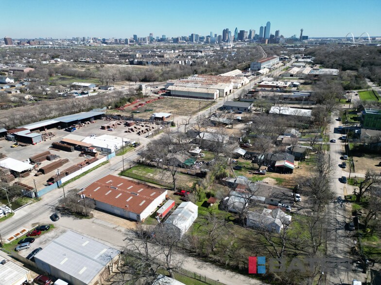 1850 W Commerce St, Dallas, TX à louer - Photo de l’immeuble – Image 2 sur 2