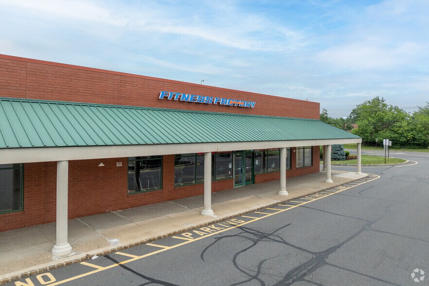 3391 State Route 27, Franklin Park, NJ à louer - Photo de l’immeuble – Image 3 sur 25