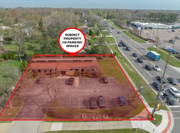 33450 W 12 Mile Rd, Farmington Hills, MI à vendre - Photo de l’immeuble – Image 2 sur 9