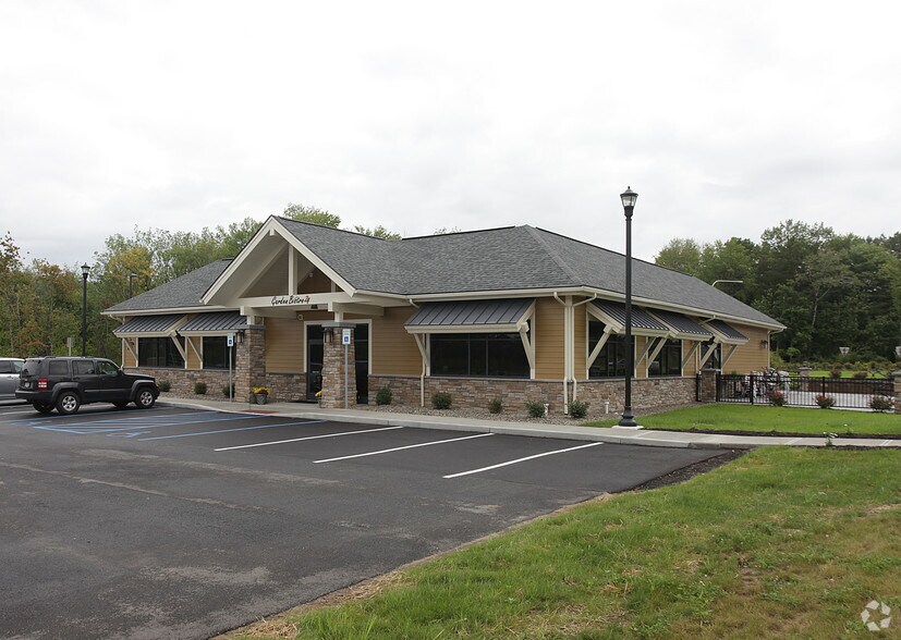 5 Vista Blvd, Slingerlands, NY à vendre - Photo de l’immeuble – Image 3 sur 6