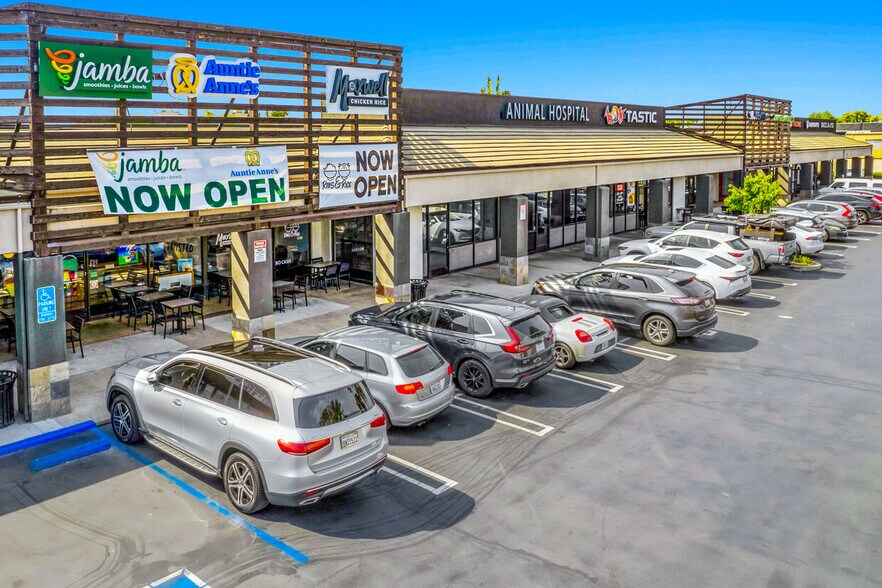 7821-7951 Valley View St, La Palma, CA à louer - Photo de l’immeuble – Image 2 sur 21