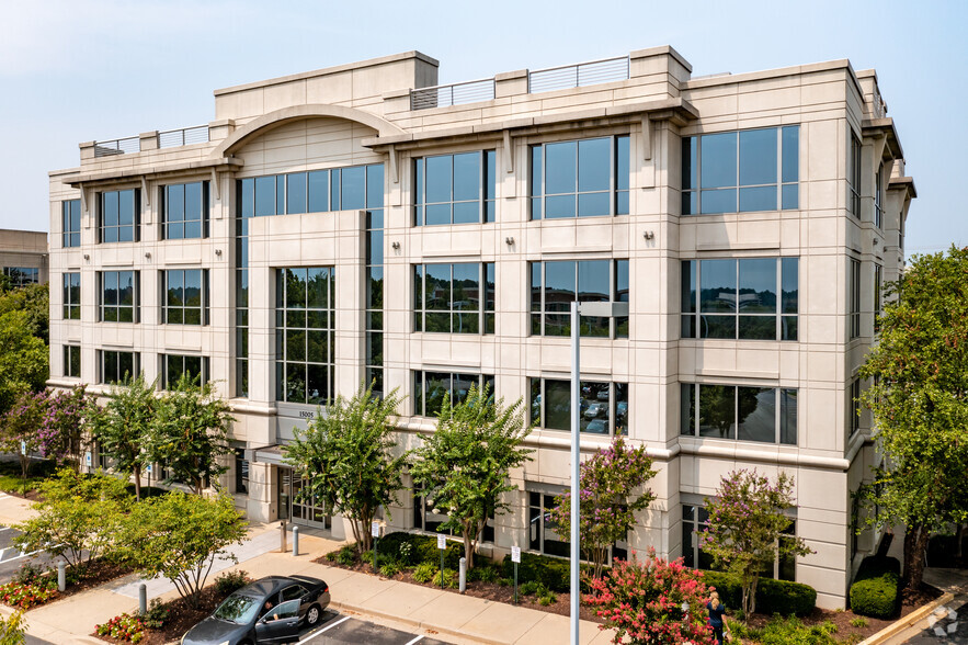 15005 Shady Grove Rd, Rockville, MD à louer - Photo de l’immeuble – Image 2 sur 7