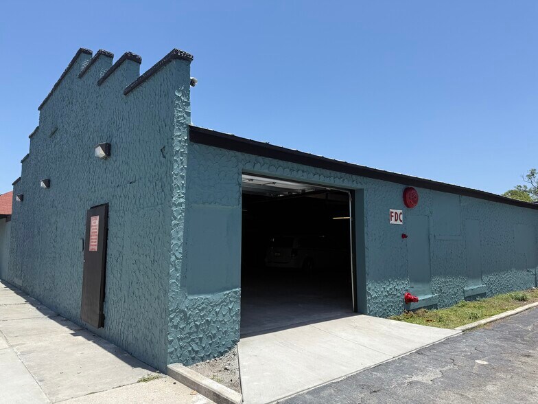 1700 4th St S, Saint Petersburg, FL à louer - Photo de l’immeuble – Image 1 sur 17