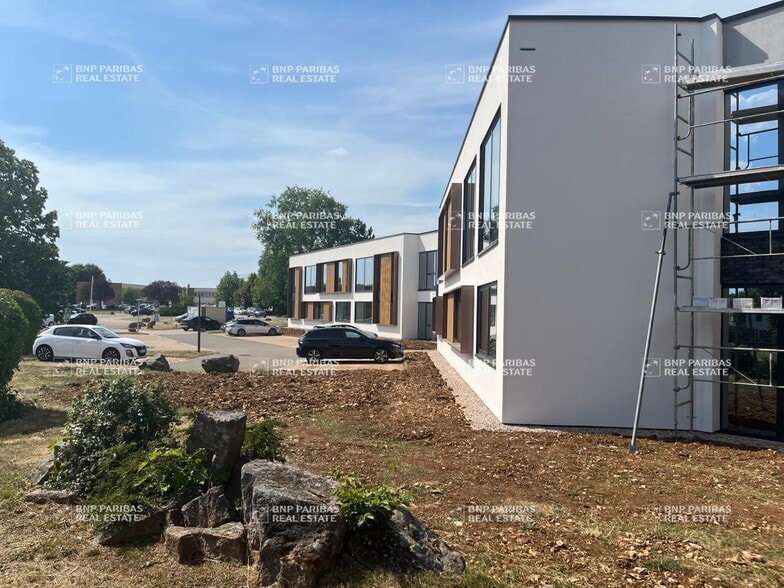 Bureau dans Vandoeuvre-les-Nancy à louer - Photo de l’immeuble – Image 3 sur 18