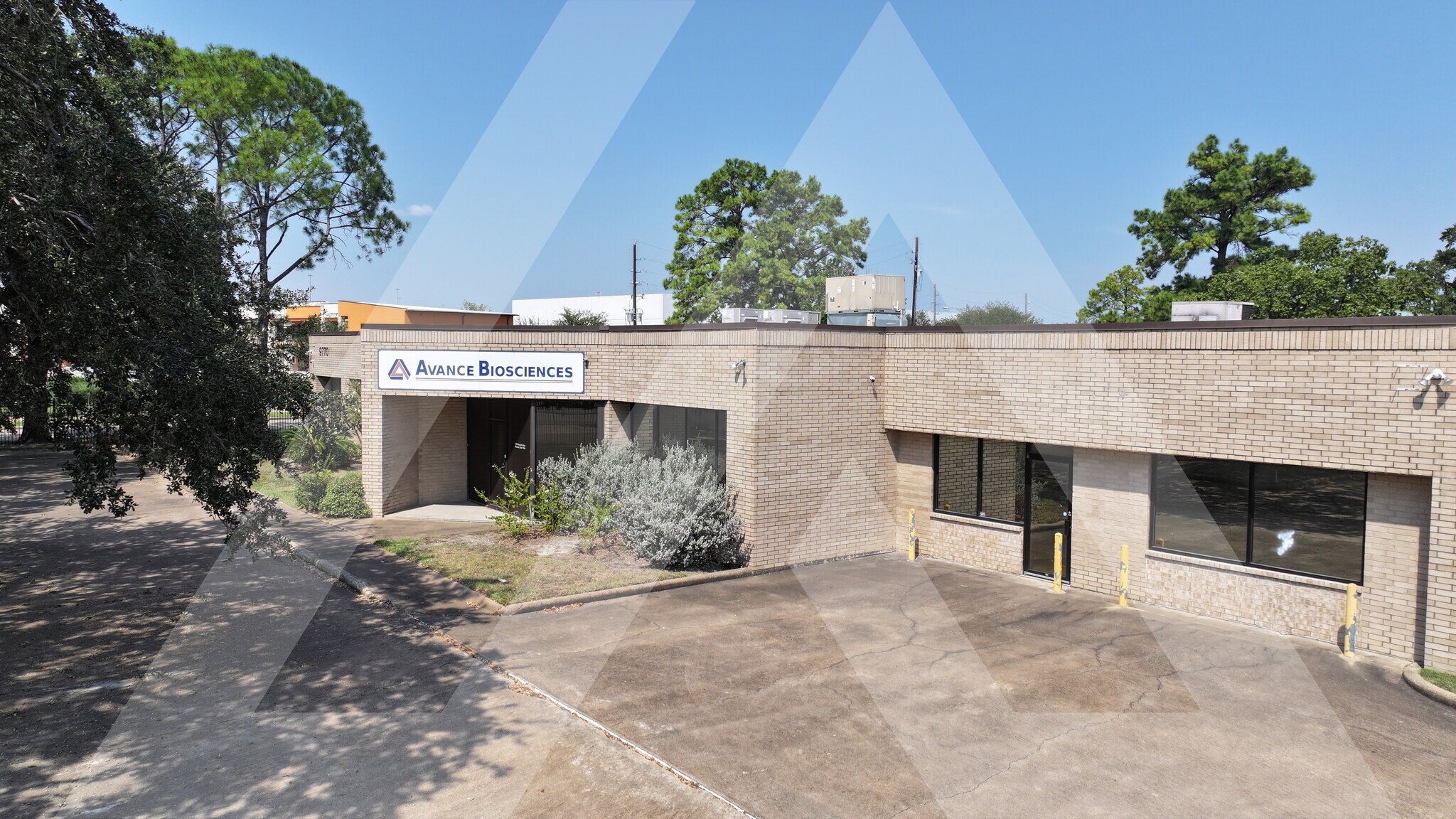 9770 W Little York Rd, Houston, TX à vendre Photo de l’immeuble– Image 1 sur 22