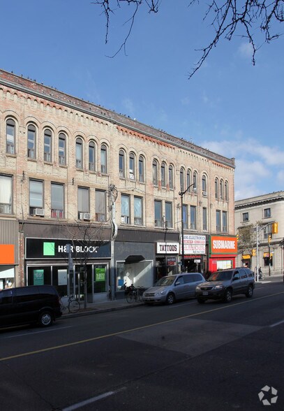 2870 Dundas St W, Toronto, ON à louer - Photo de l’immeuble – Image 2 sur 9