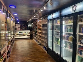 120 E 7th St, New York, NY à louer Photo intérieure– Image 2 sur 6