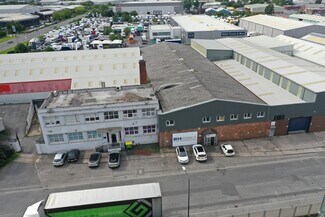 Plus de détails pour Lyons Rd, Manchester - Industriel/Logistique à louer