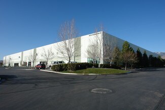 Plus de détails pour 875 E Patriot Blvd, Reno, NV - Industriel/Logistique à louer