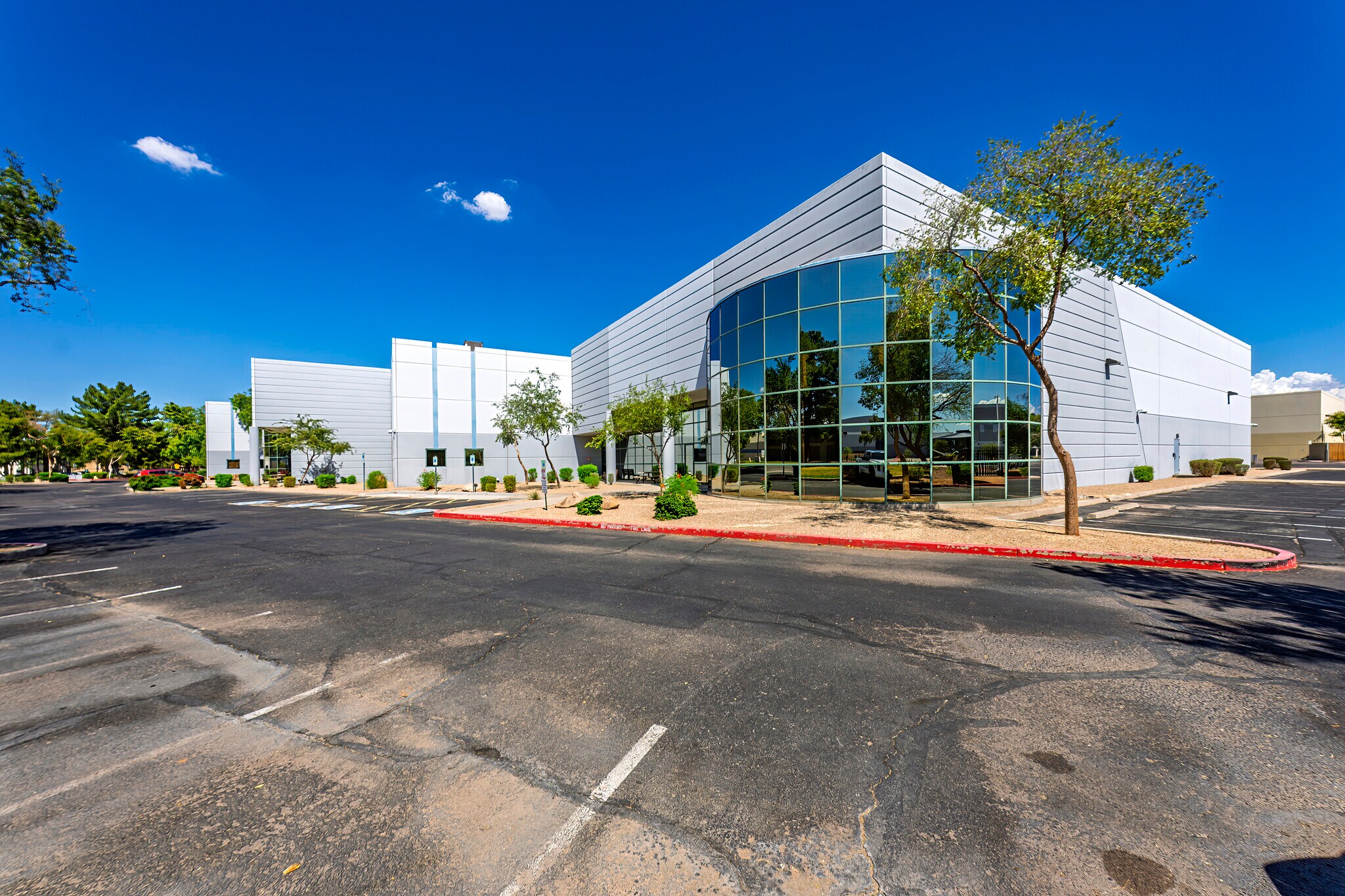 1395 N Fiesta Blvd, Gilbert, AZ à louer Photo principale– Image 1 sur 3