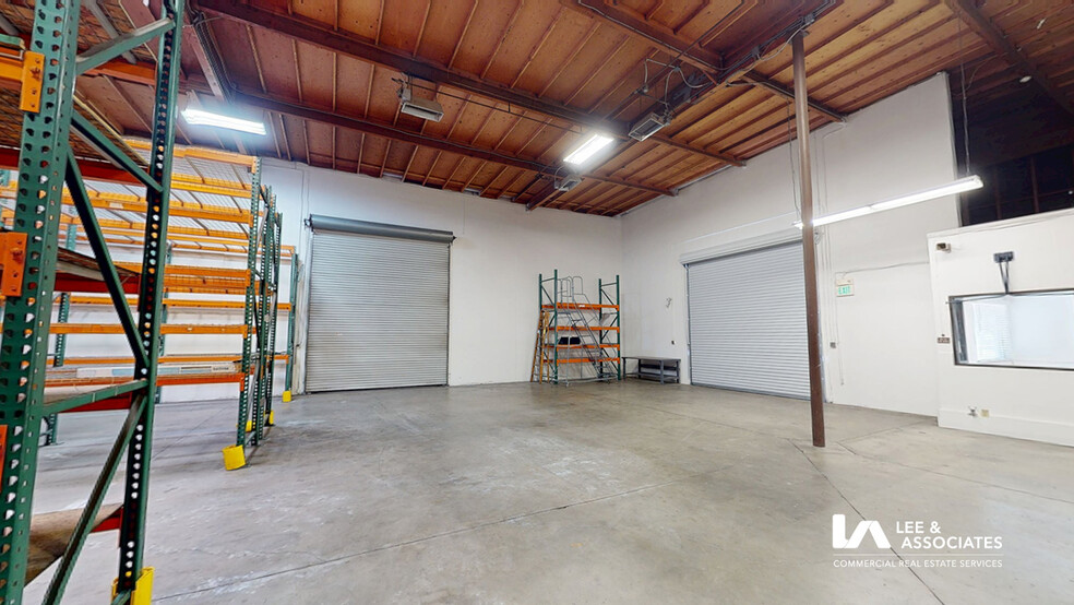 1811 E 28th St, Signal Hill, CA à louer - Photo de l’immeuble – Image 3 sur 7