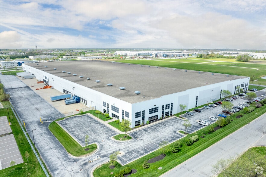 650 Commerce Parkway East Dr, Greenwood, IN à louer - Aérien – Image 2 sur 5