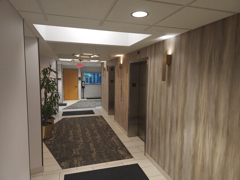 5200 Willson Rd, Edina, MN à louer - Photo intérieure – Image 2 sur 2