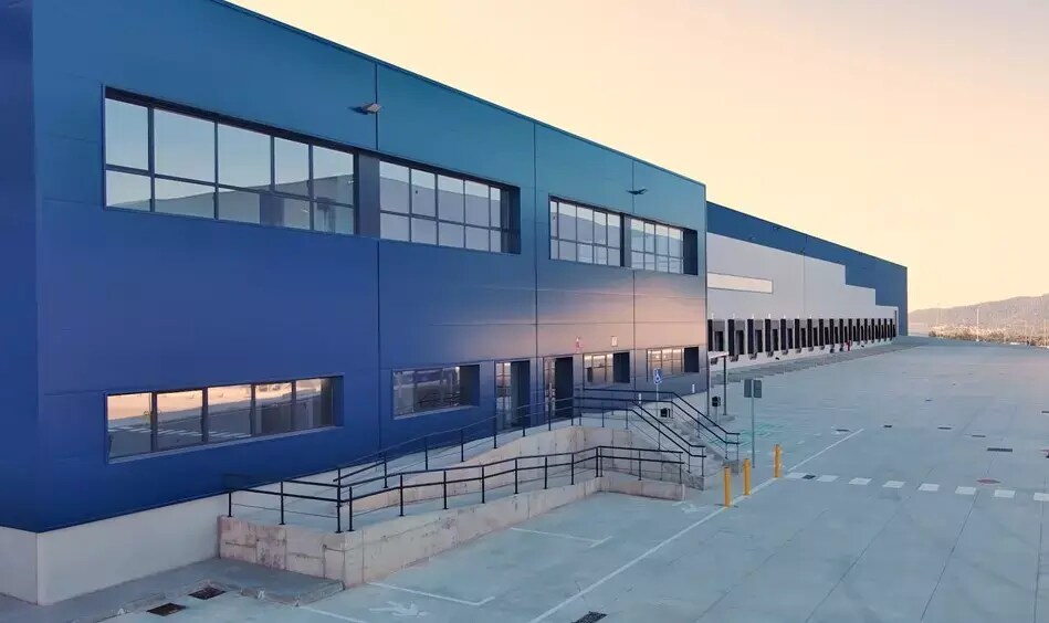 Carrer Palència, La Bisbal del Penedès, Tarragona à louer - Photo de l’immeuble – Image 2 sur 5