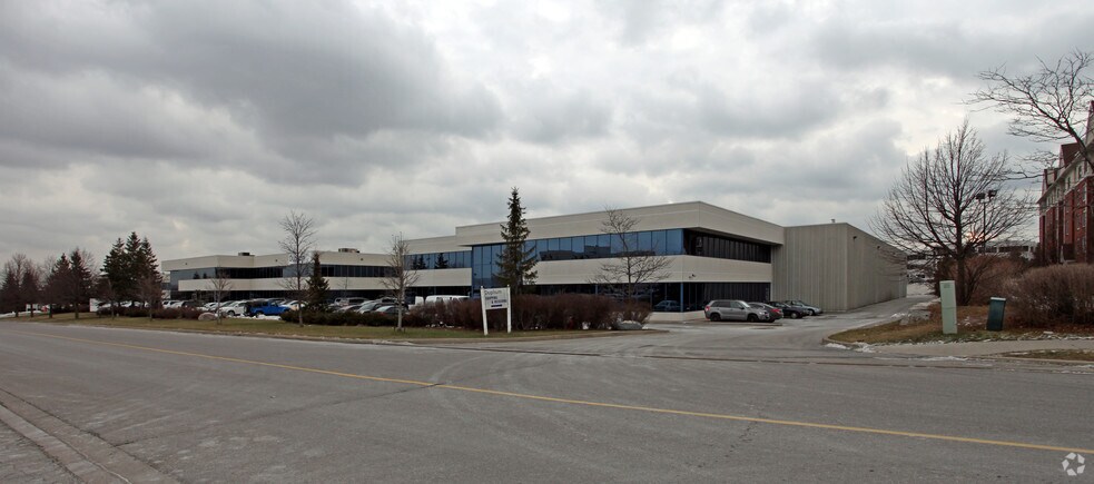 35 Minthorn Blvd, Markham, ON à louer - Photo de l’immeuble – Image 3 sur 18