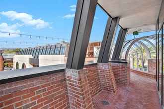 421-443 N Rodeo Dr, Beverly Hills, CA à louer Photo intérieure– Image 1 sur 6