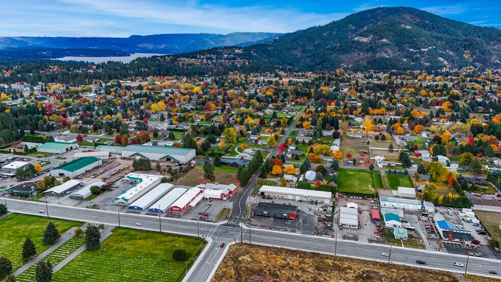 7168 N Government Way, Dalton Gardens, ID à louer - Photo de l’immeuble – Image 3 sur 60