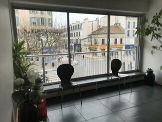 Plus de détails pour Local d’activités à vendre