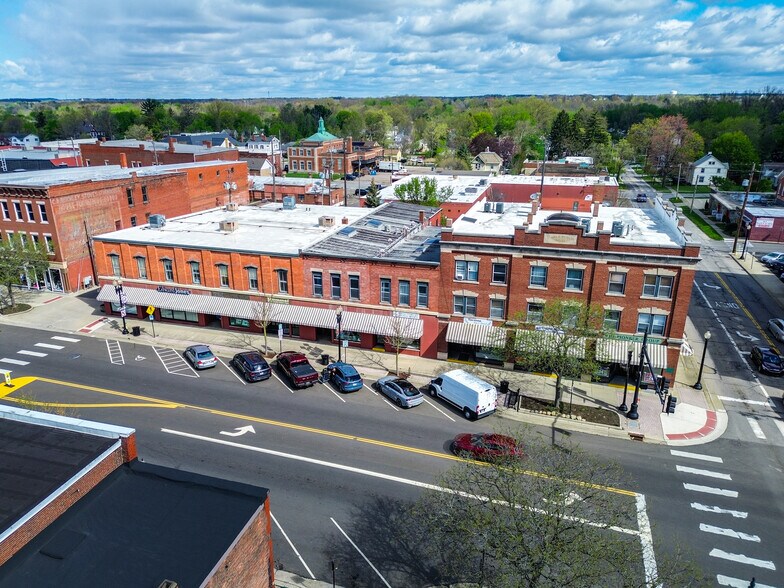 121-127 E Main St, Ravenna, OH à vendre - Photo principale – Image 1 sur 53