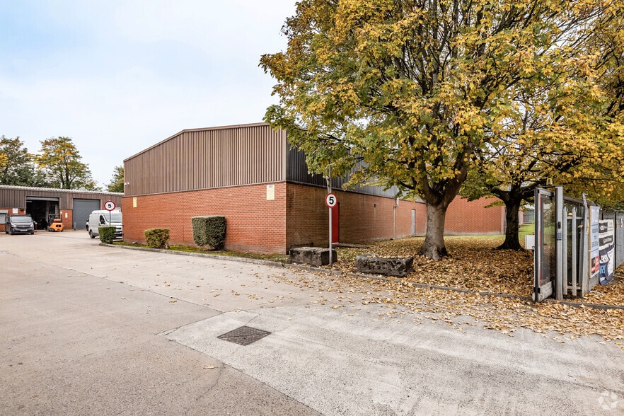 Thames Trading Estate, Manchester à louer - Photo de l’immeuble – Image 3 sur 3