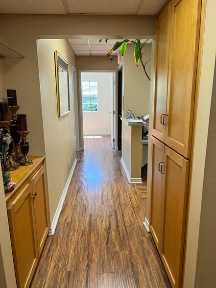 11747 South St, Artesia, CA à louer - Photo intérieure – Image 3 sur 10