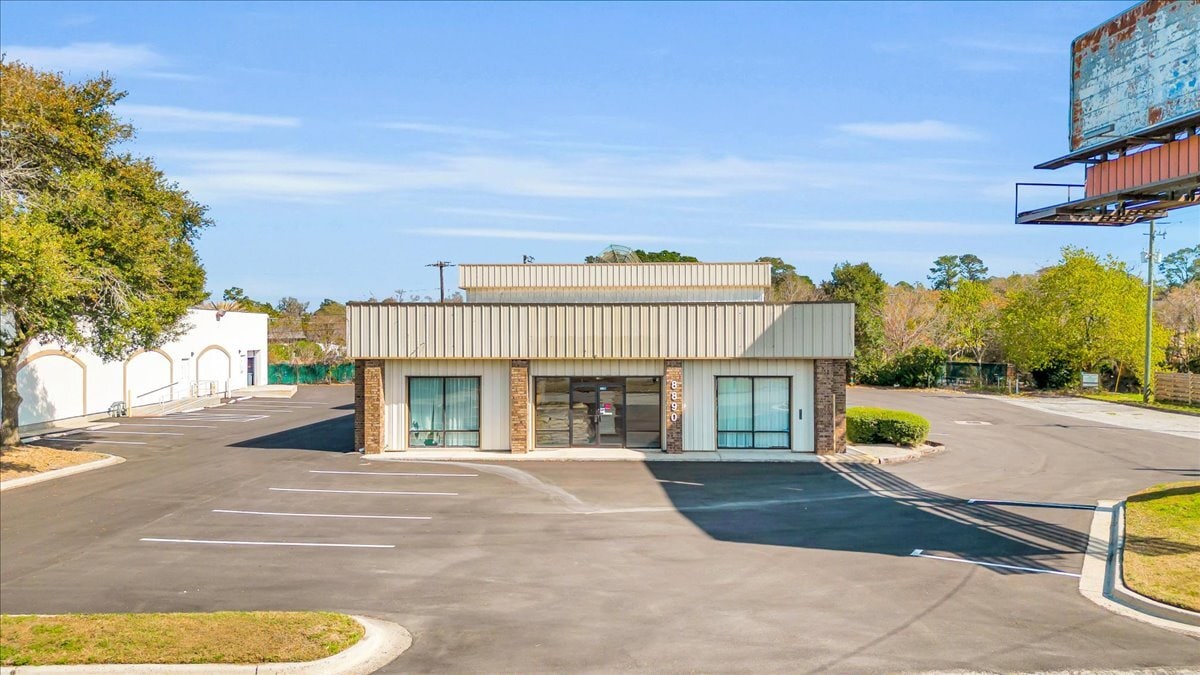 8890 Abercorn St, Savannah, GA à vendre Photo principale– Image 1 sur 16