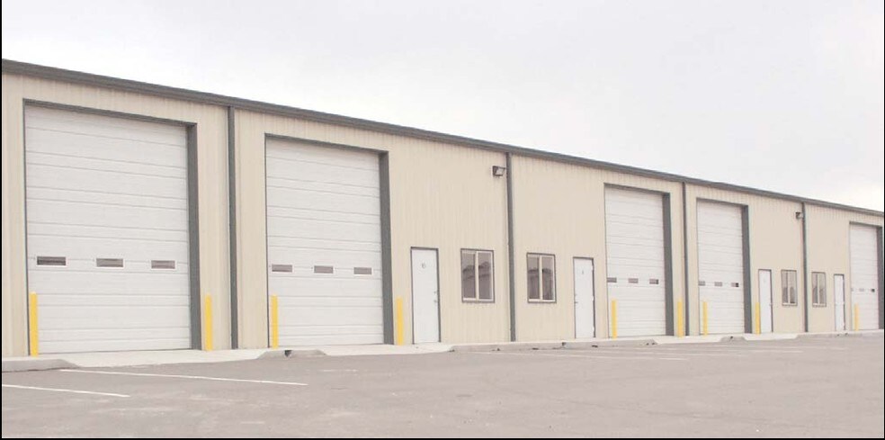 8085 Oneida St, Commerce City, CO à louer - Photo de l’immeuble – Image 2 sur 21