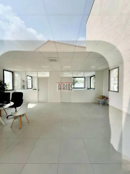 Bureau dans La Valette-du-Var à louer - Photo de l’immeuble – Image 3 sur 3