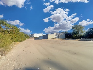 Plus de détails pour 5526 Crystal Lake Blvd, Dallas, TX - Industriel/Logistique à louer