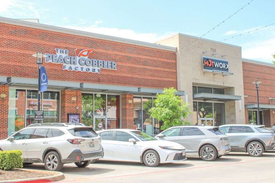 700 E Campbell Rd, Richardson, TX à vendre - Photo de l’immeuble – Image 2 sur 11