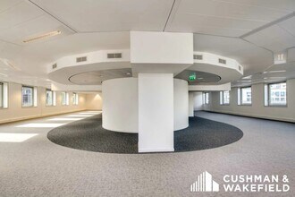 41-47 Rue Louis Blanc, Courbevoie à vendre Photo intérieure– Image 2 sur 9