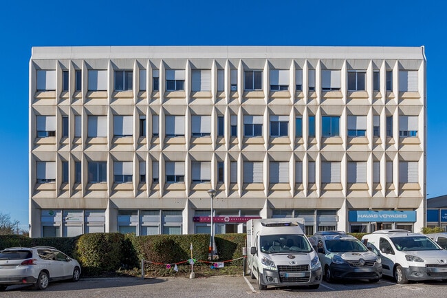 Plus de détails pour 485 Rue Marcellin Berthelot, Aix-en-Provence - Bureau à vendre